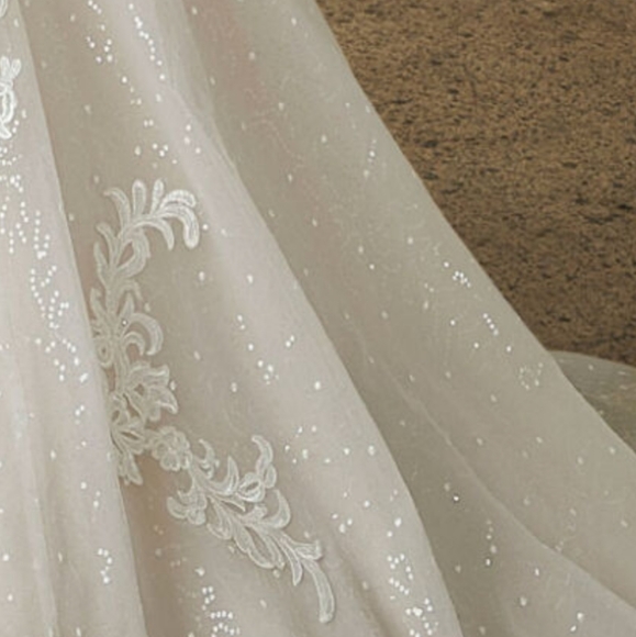 New/Never worn wedding dress by Morilee w/ veil - Picture 3 of 13